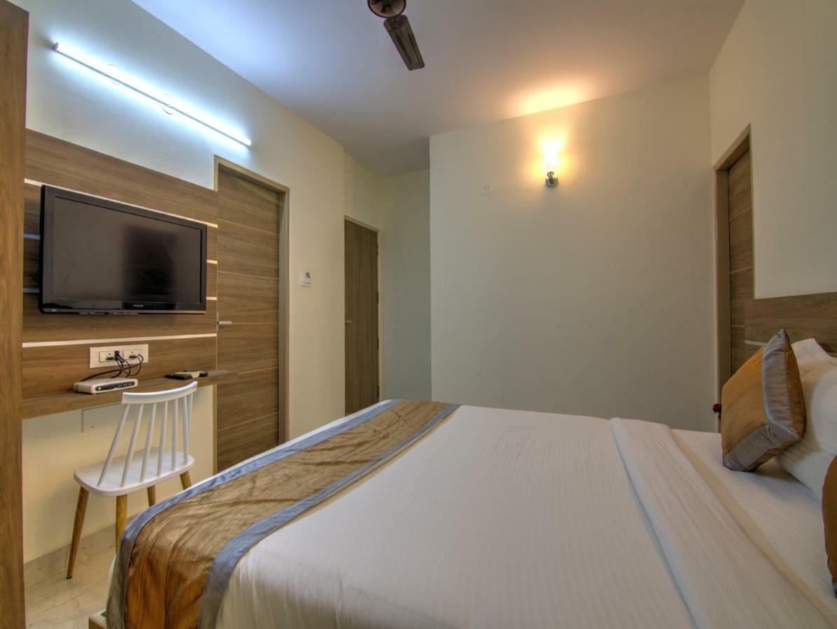 Sunshine Suites Grand Deluxe Бенґалуру Екстер'єр фото
